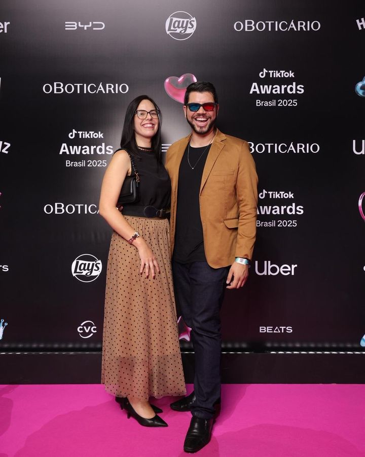 Amanda Rizzo e Felipe Ferreira no TikTok Awards Brasil 2025